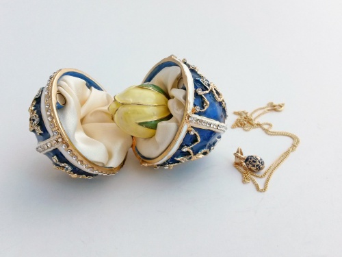 Faberge Style Egg Jewellery Box with Rose bud photo 2