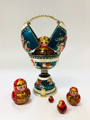 Big musical egg in Russian style with a matryoshka doll photo 2