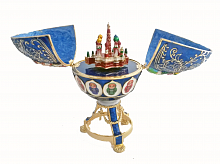 Faberge Style Egg Jewellery Trinket Box with The Cathedral of Vasily the Blessed and Matreshka`s musical