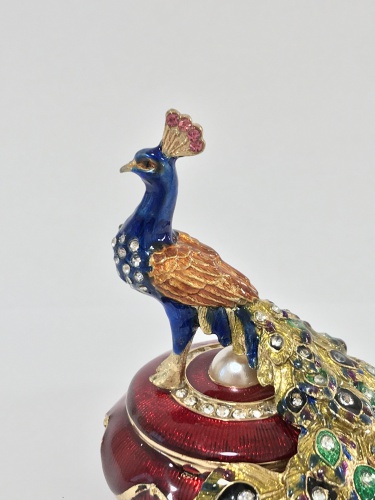 "Peacock on the Vase "Casket photo 2